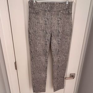 Joseph Ribkoff Ankle Pants Size 10 Black & Silver with a bit of sparkle
